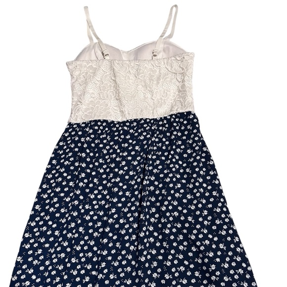 Candie’s Women XS Lace Bodice Navy Floral Maxi Dress Spaghetti Strap - Picture 10 of 12